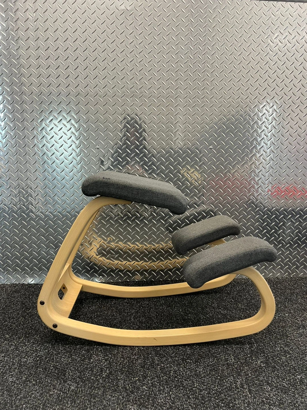 Varier Ergonomic Kneeling Chair