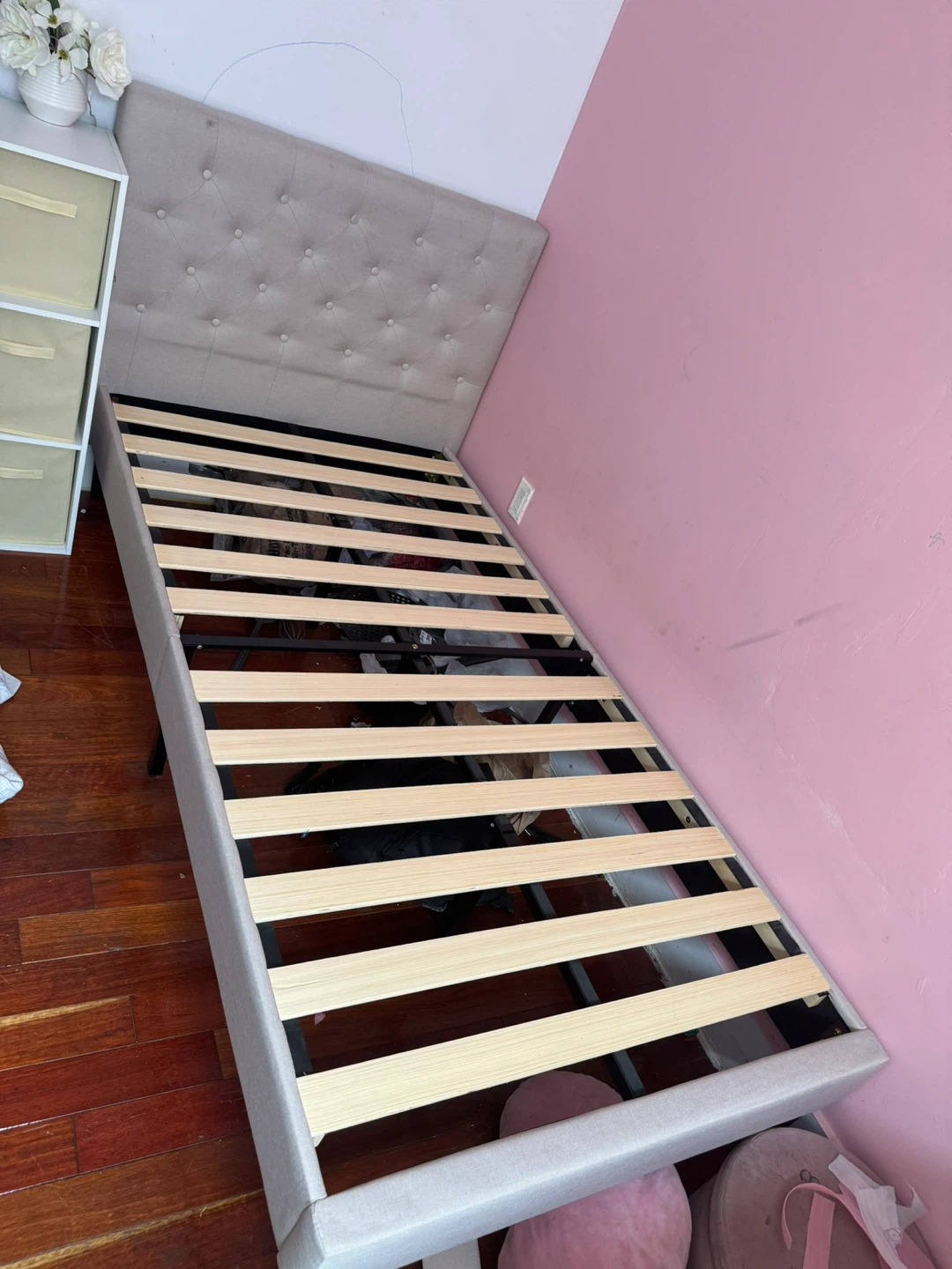 Tufted Upholstered Bed Frame with Headboard