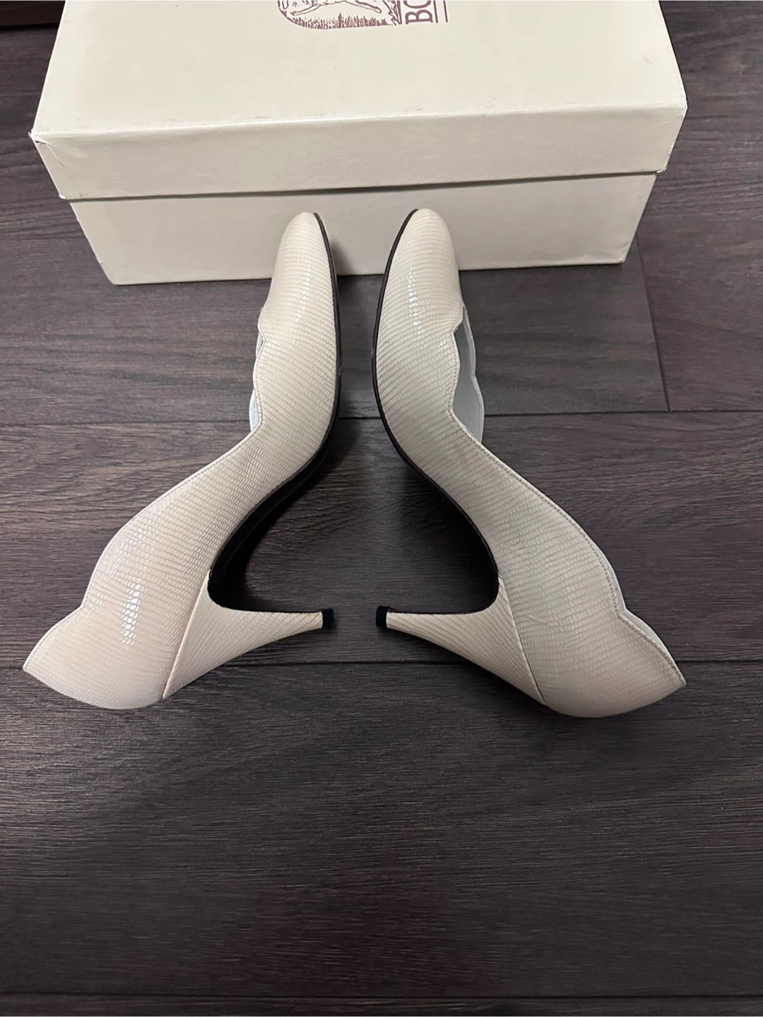 Stuart Weitzman classic cream / beige pumps heels size 4 - photo 4