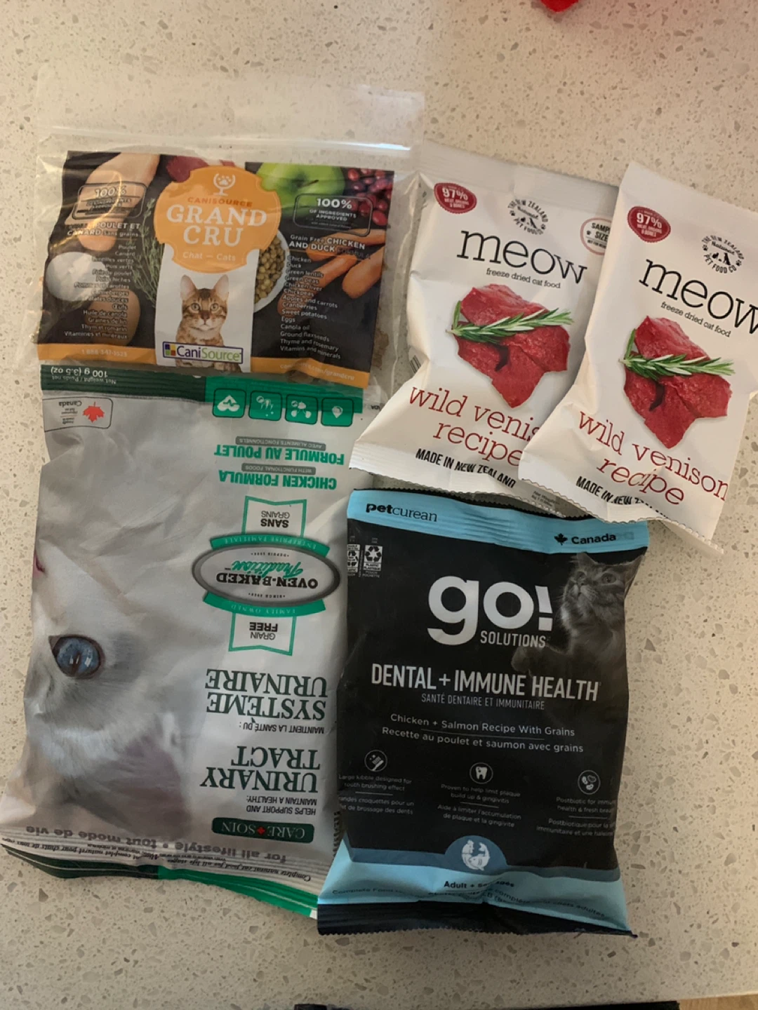 ‼️MOVING SALE - SOON‼️Assorted cat kibble samples
