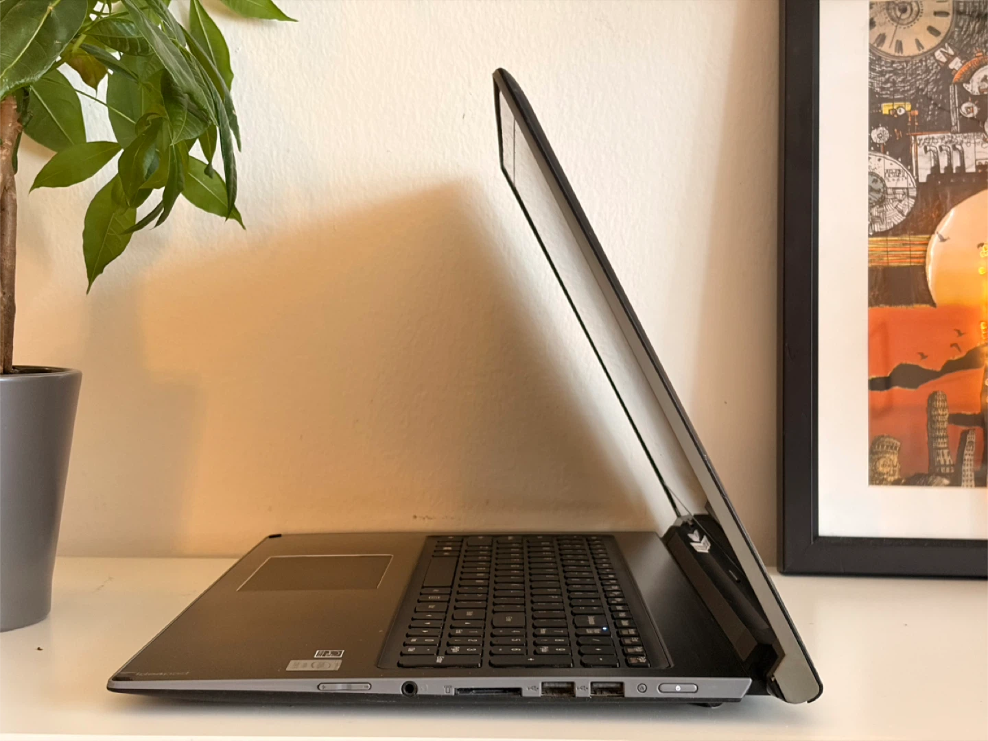 Lenovo IdeaPad Flex 15 Laptop — Core i5 / 8GB RAM / 256GB SSD - photo 4