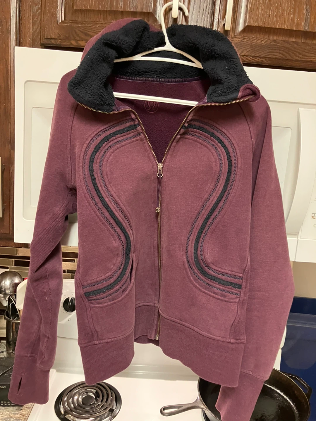 Lululemon Hoodie Jacket Size 10 Burgundy