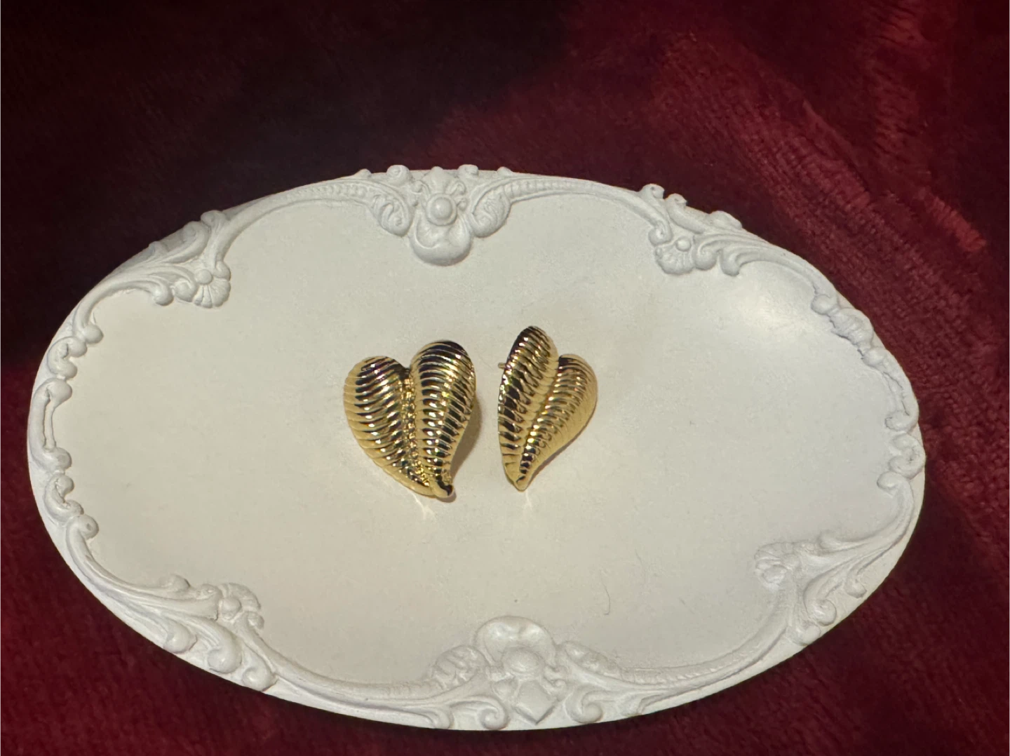 Gold Tone Heart Dangle Earrings - photo 2