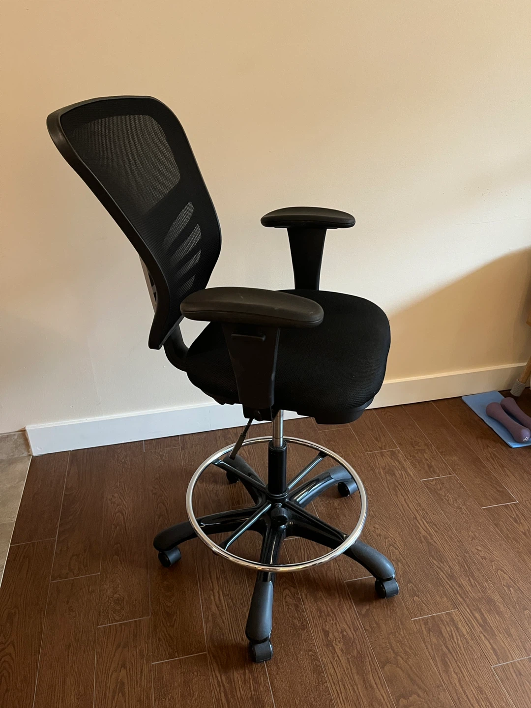 Black Mesh Adjustable Office Stool Chair - photo 2