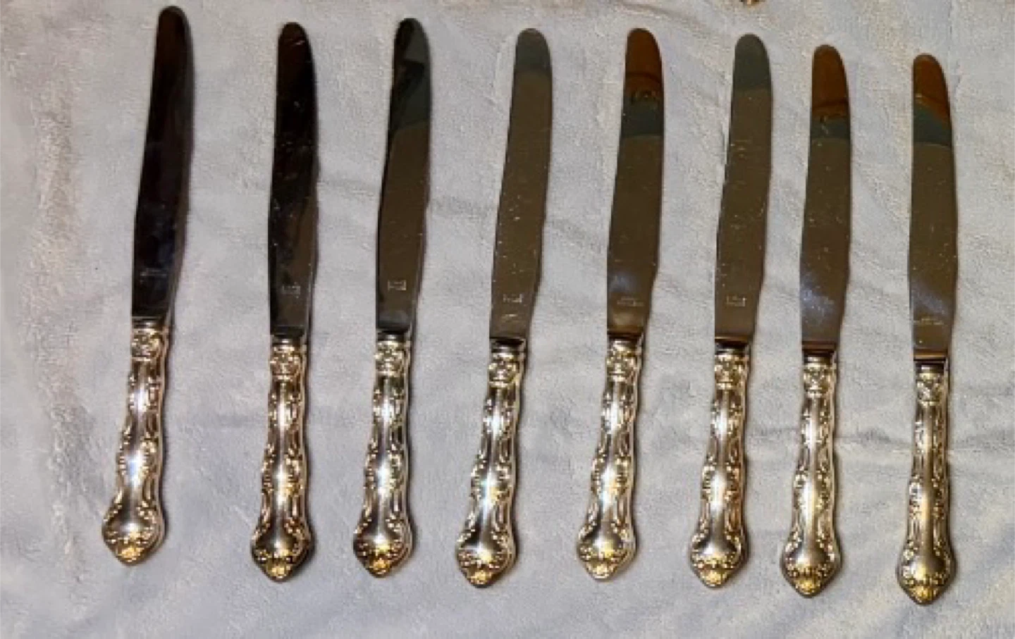 Birks Regency Plate Louis de France 39 Pieces In Good Condition - photo 4