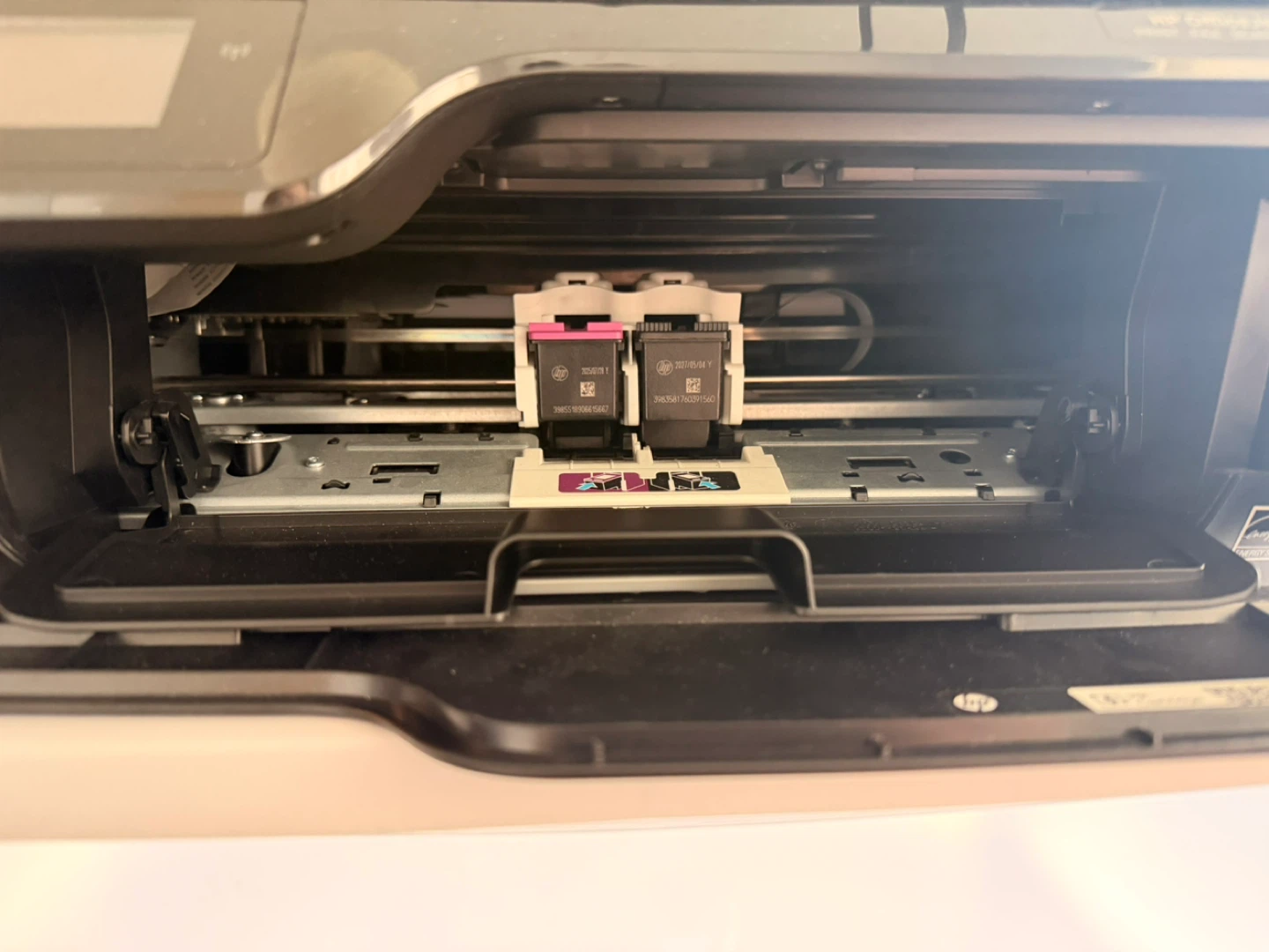 HP OfficeJet 3833 All-in-One Printer - photo 3