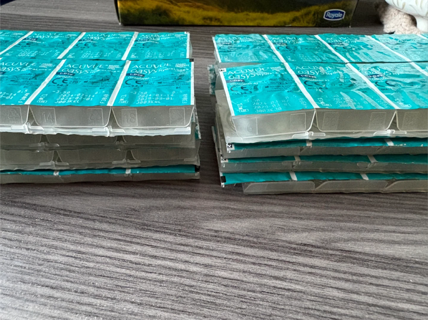 ACUVUE Oasys 1-Day Hydraluxe Contact Lenses - photo 3