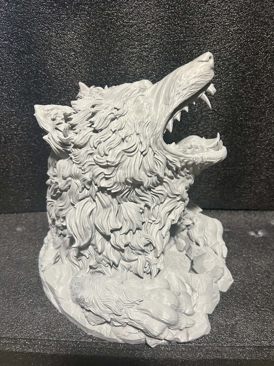 Gray Wolf Head Sculpture dice tower