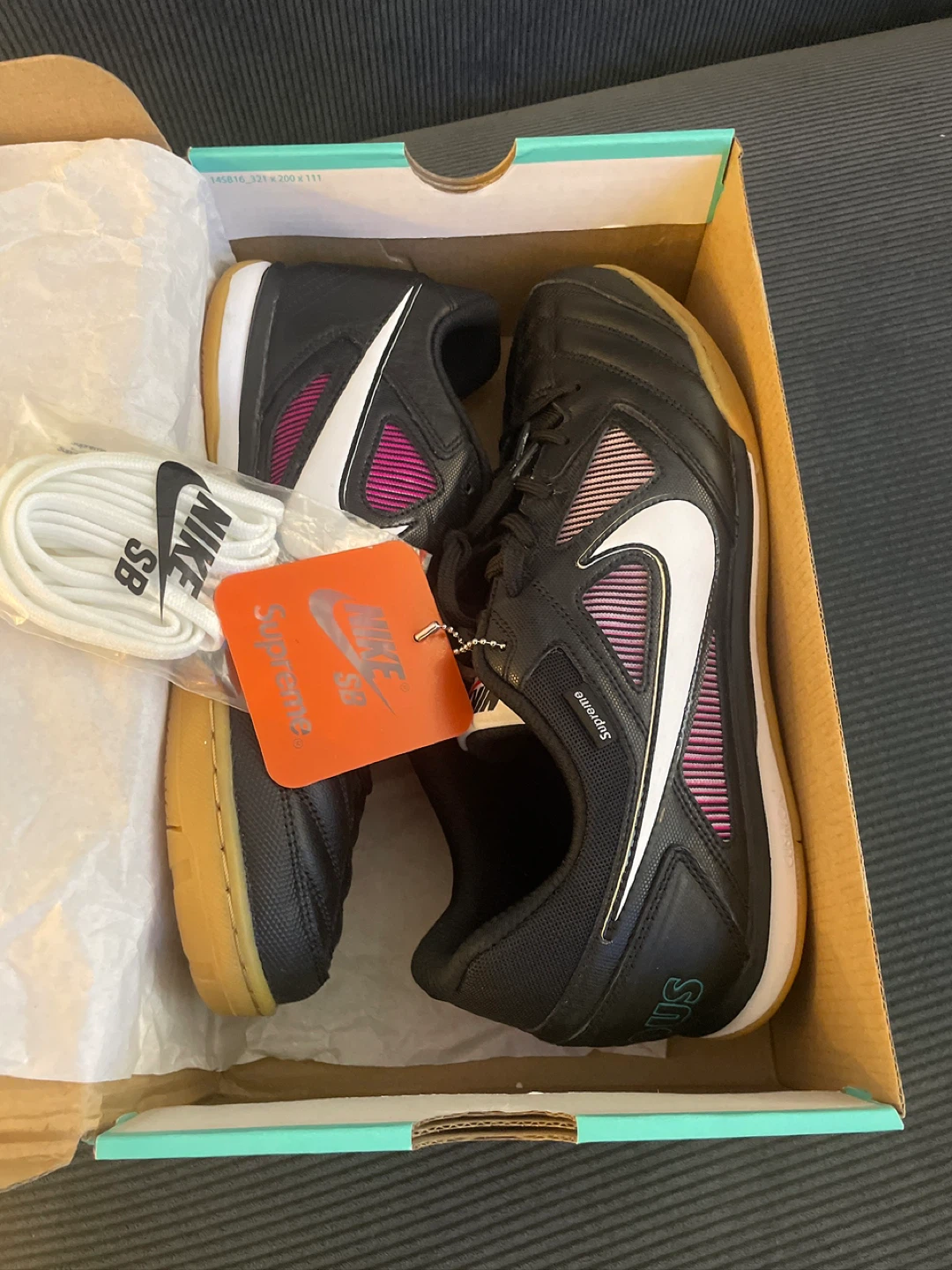 Nike SB Gato Supreme Black