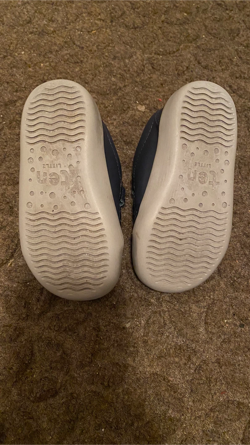 Ten Little Navy Blue Hook and Loop Shoes Size 7 - photo 4