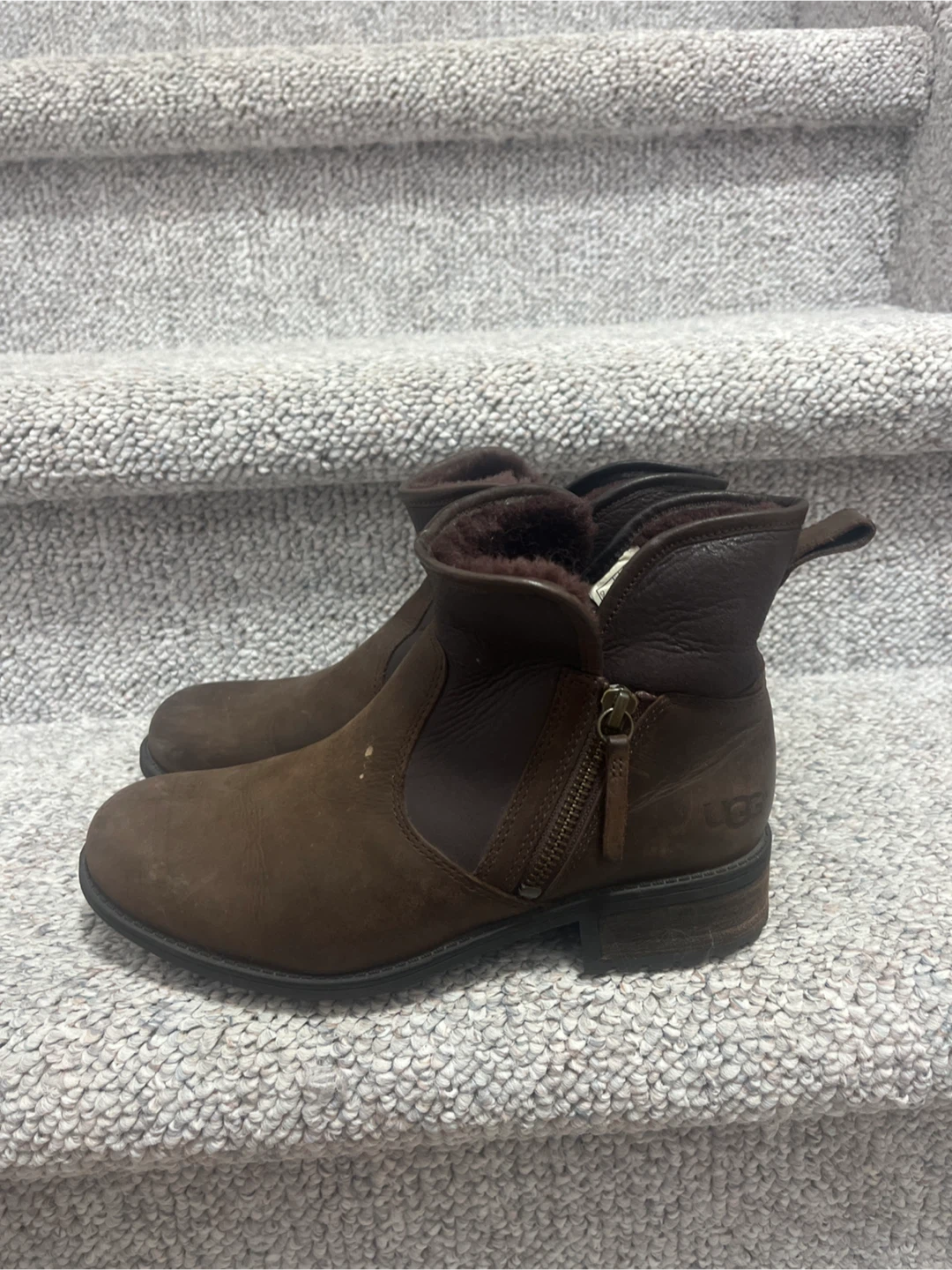 UGG Brown Leather Ankle Boots with Side Zip - photo 3