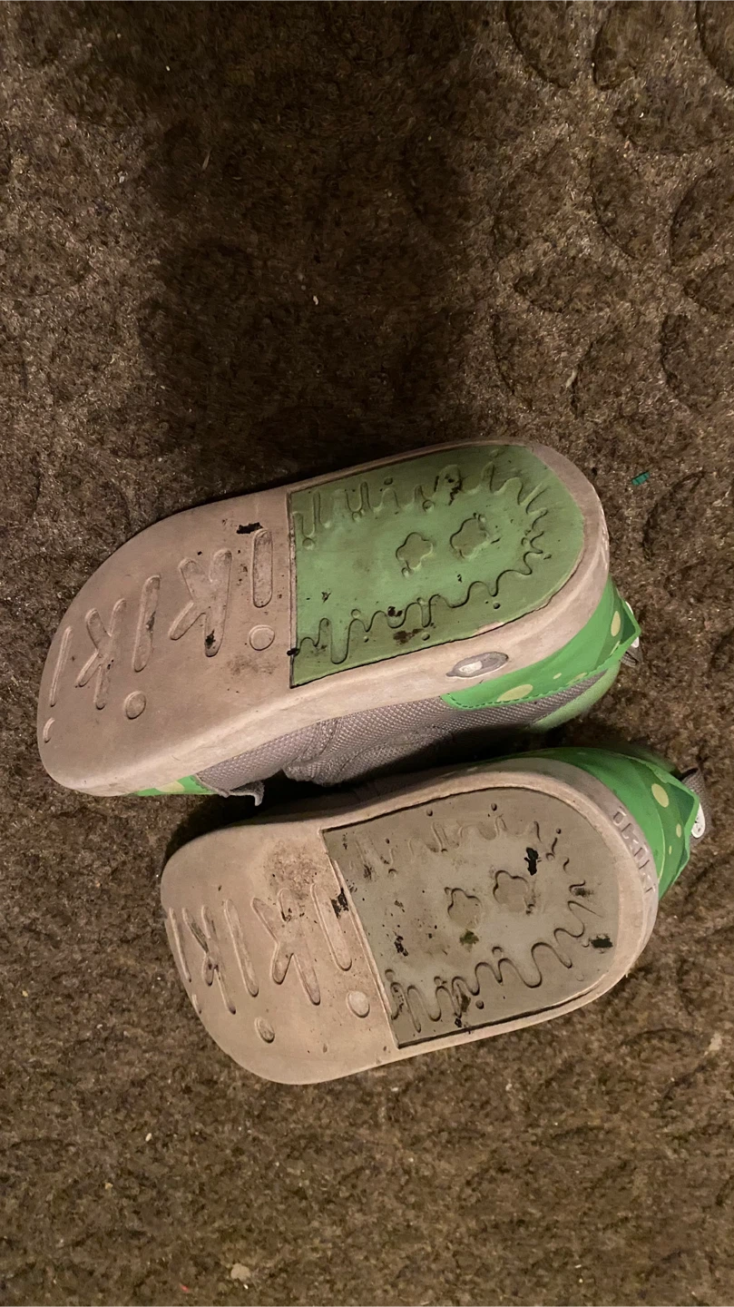 Ikiki Toddler Dinosaur Hook and Loop Sneakers Size 7 - photo 4