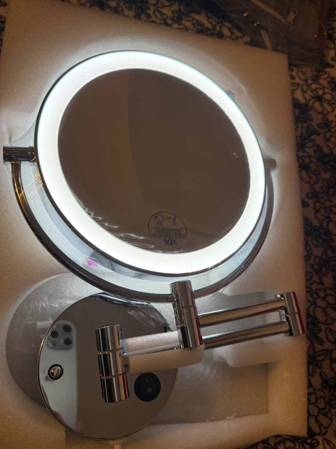 Benbiry 9" Wall Mounted LED Makeup Mirror