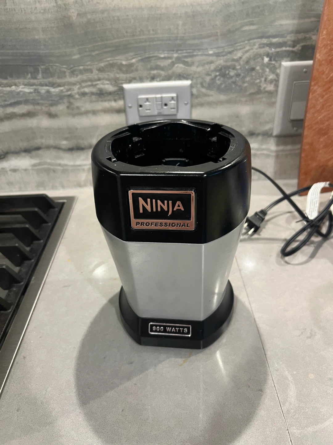 Ninja Professional 900W Blender Base with Cup - photo 2