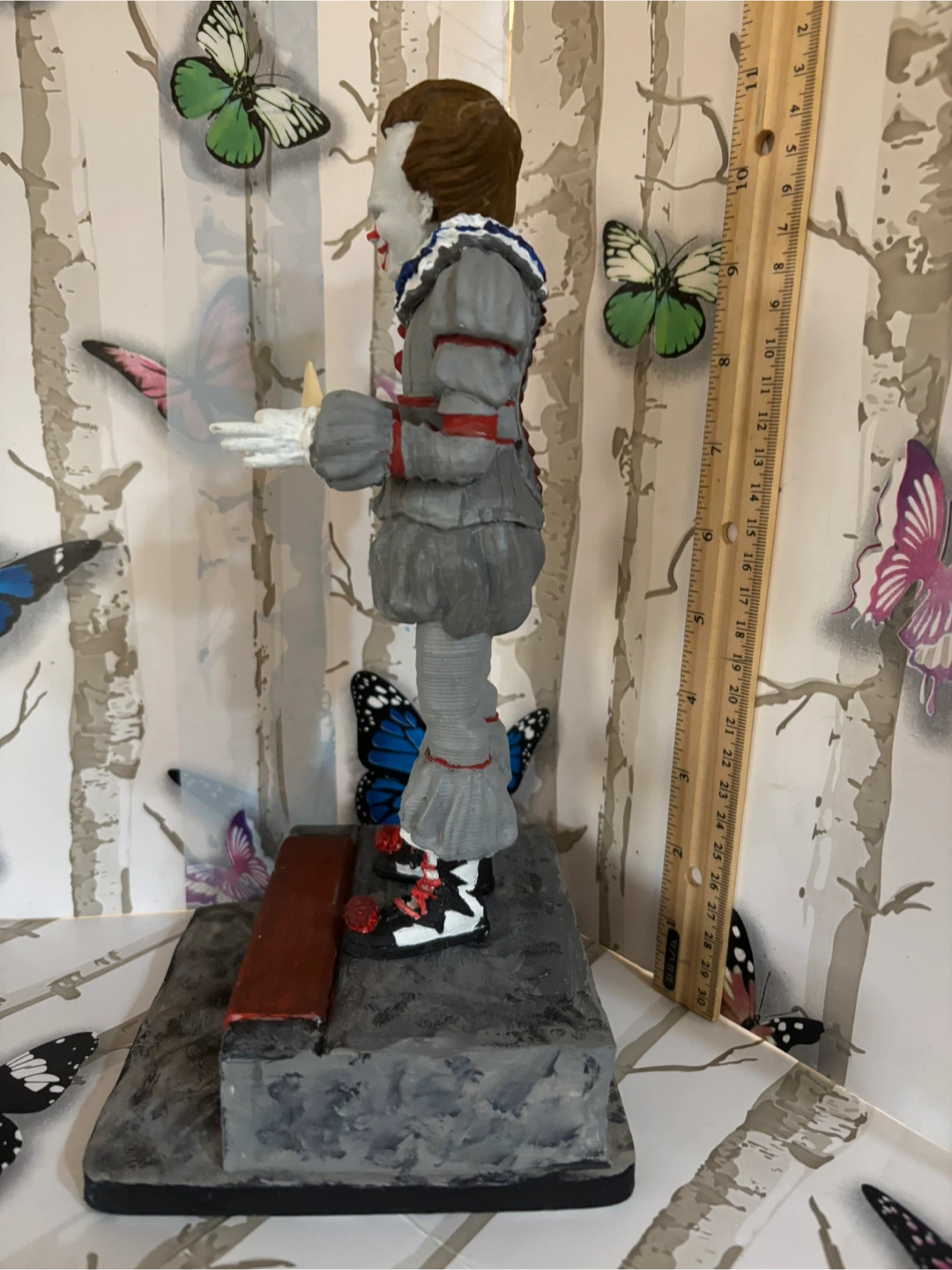 Pennywise Statue - photo 2