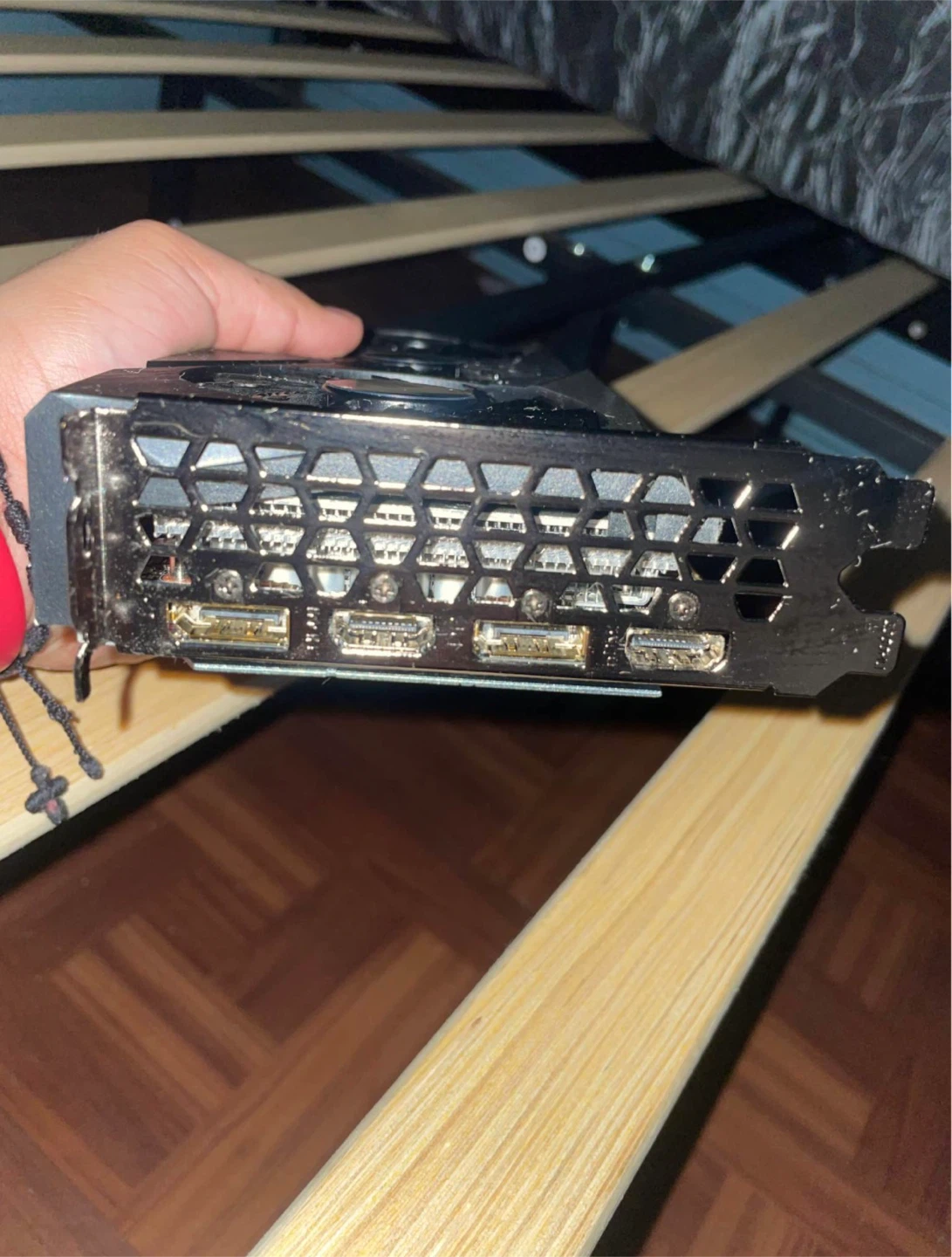 Gigabyte 3050 8gb gpu - photo 3