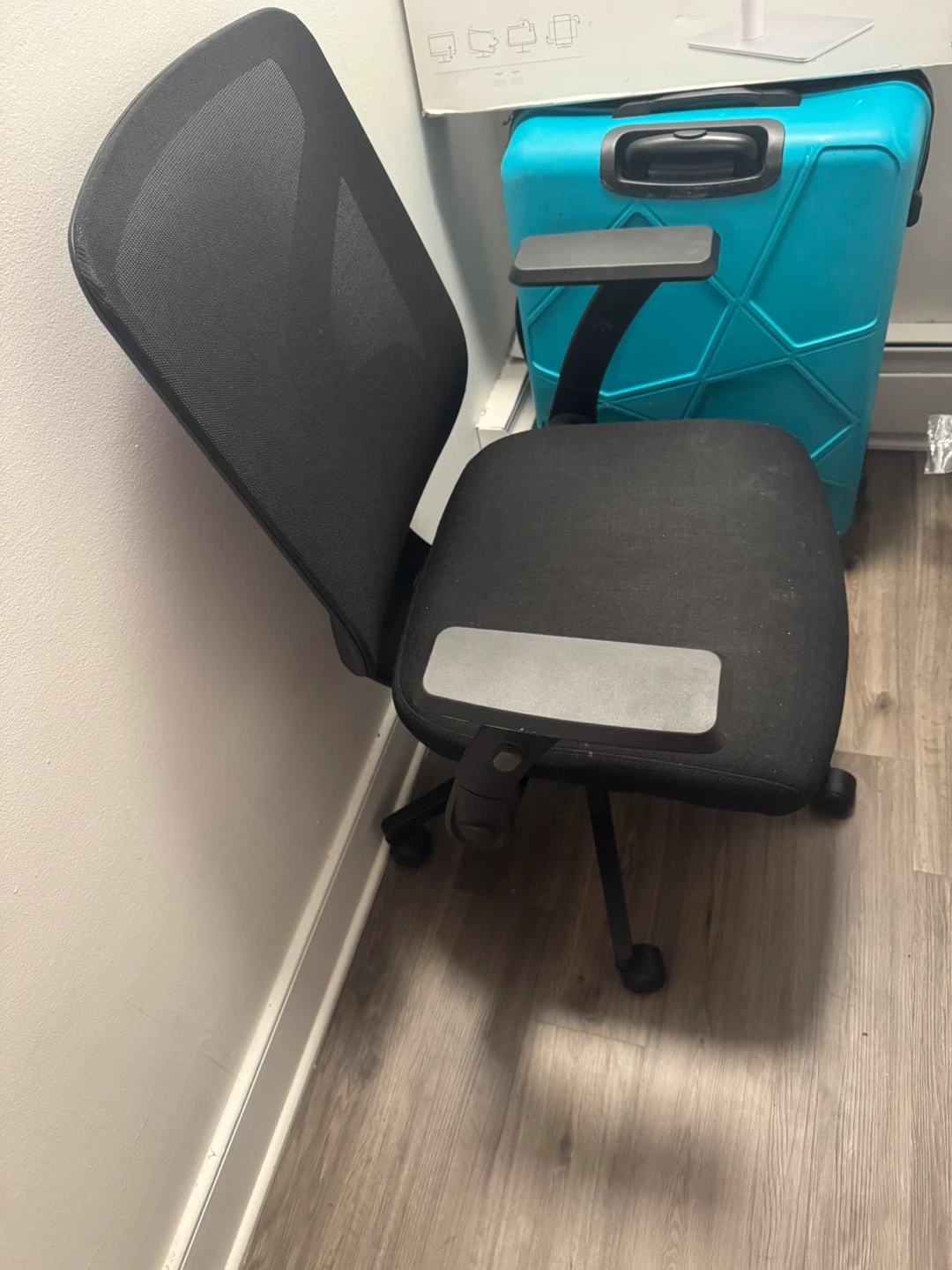 Black Mesh Back Office Chair