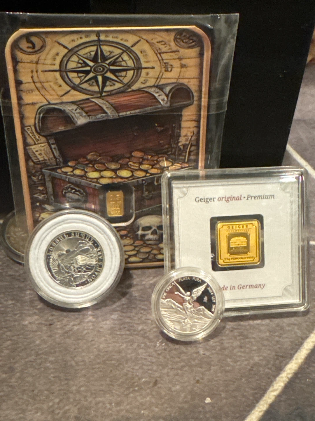 X1 2.5g gold x1 0.5g gold x1 1/10 libertad x1 1/4 noah arks