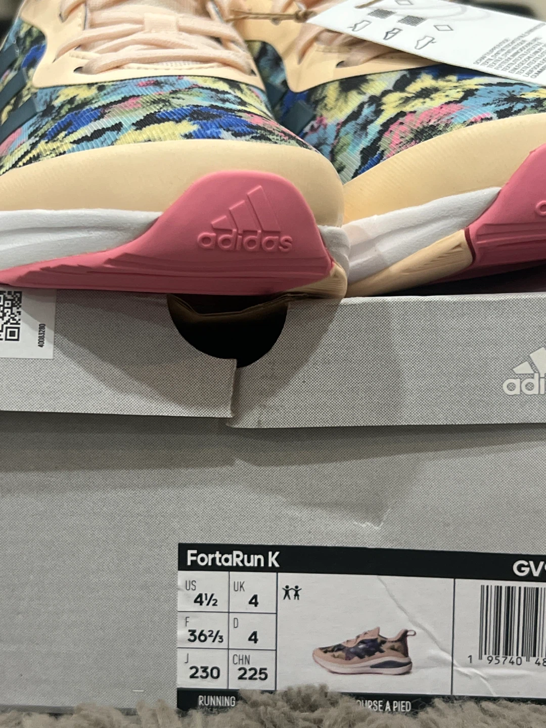 Adidas FortaRun K Kids Running Shoes size 4 1/2 - photo 2