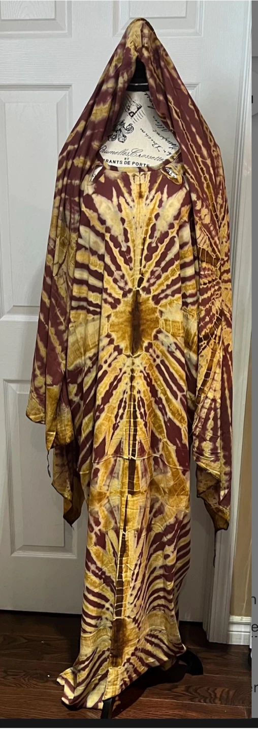 Somali baati and garbadar / dress and scarf