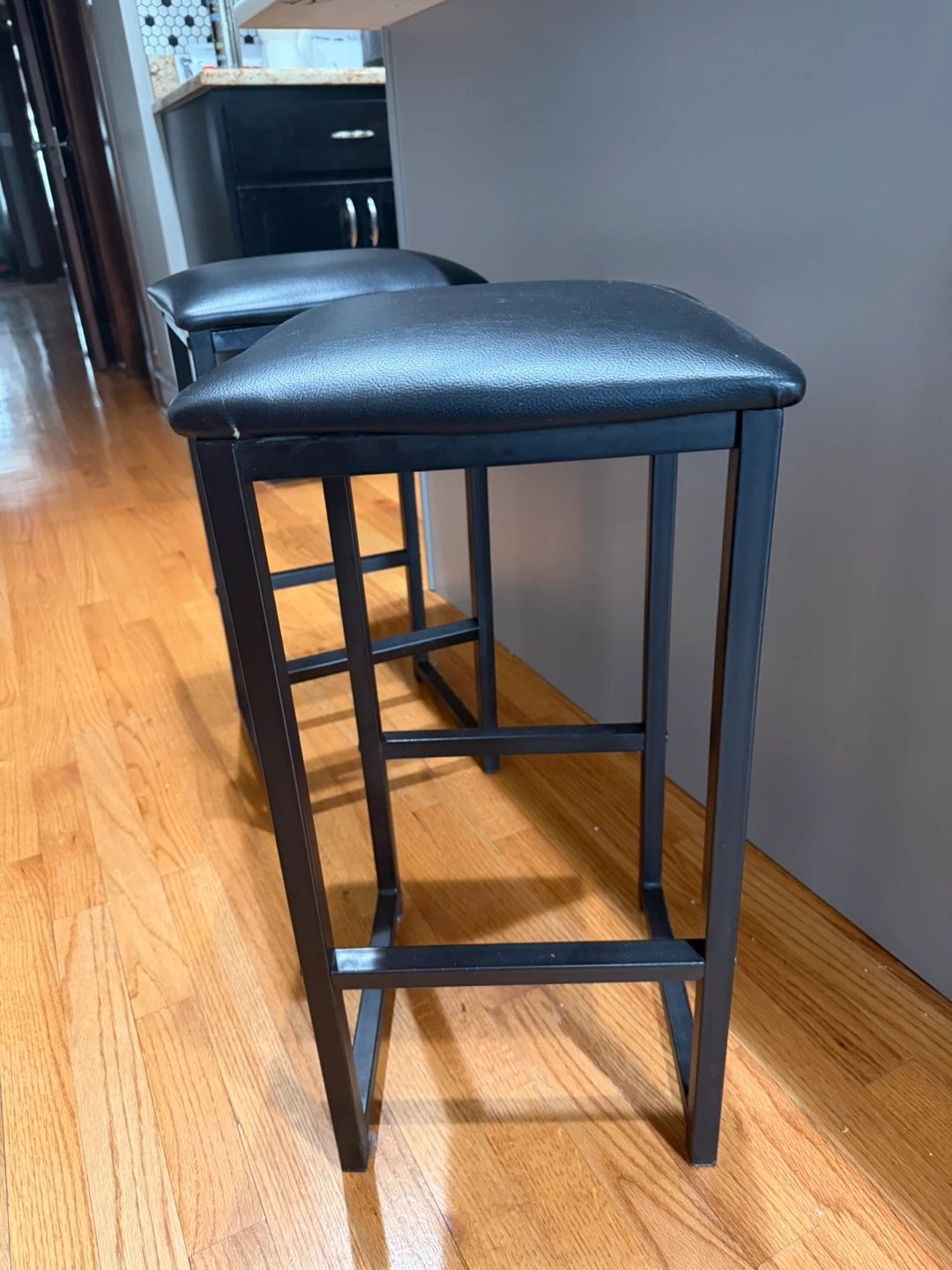 Set of 2 Black Faux Leather Bar Stools - photo 2