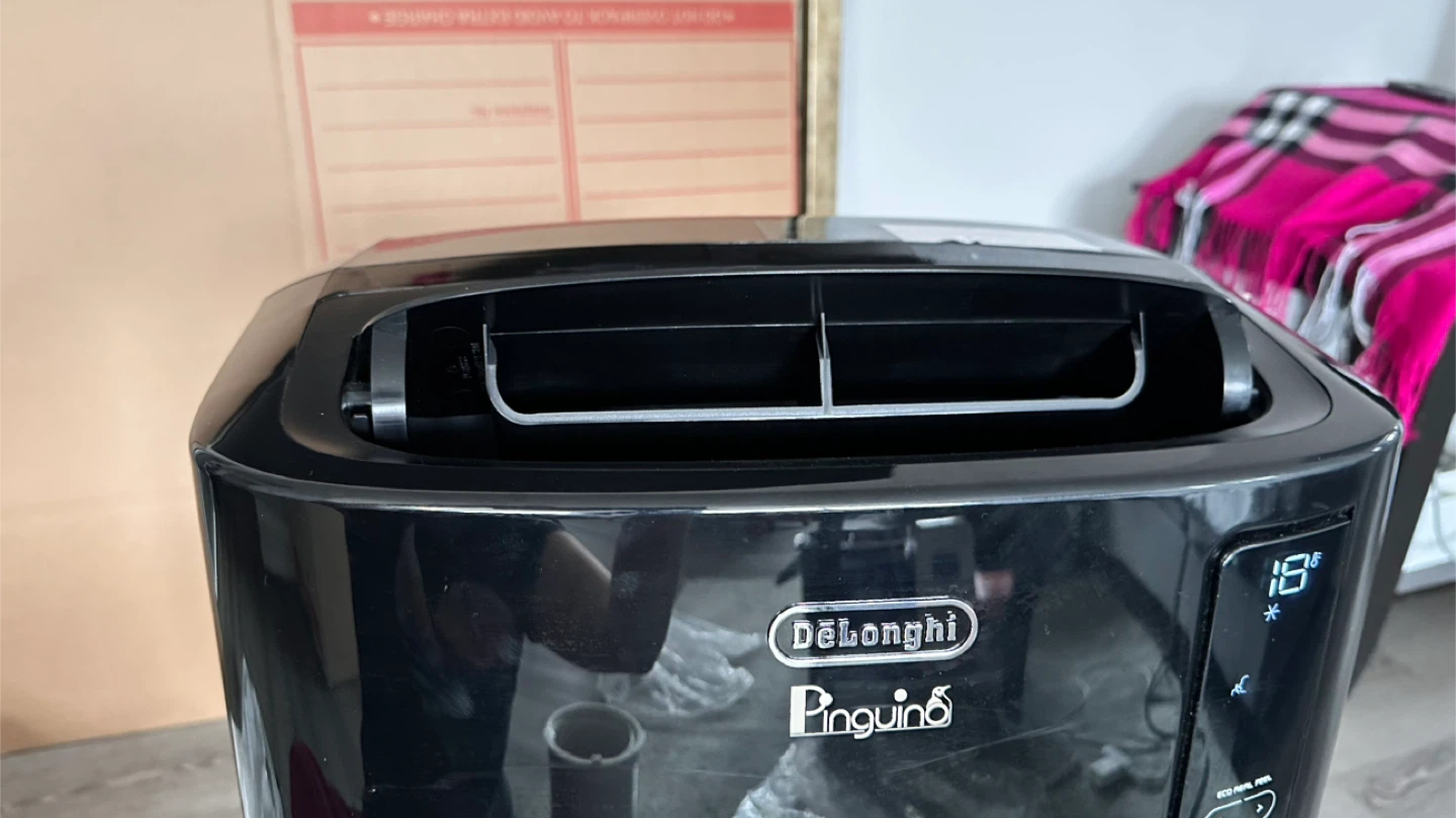 De’Longhi Pinguino Portable AC 14,000 BTU (Used, Good Condition) - photo 2
