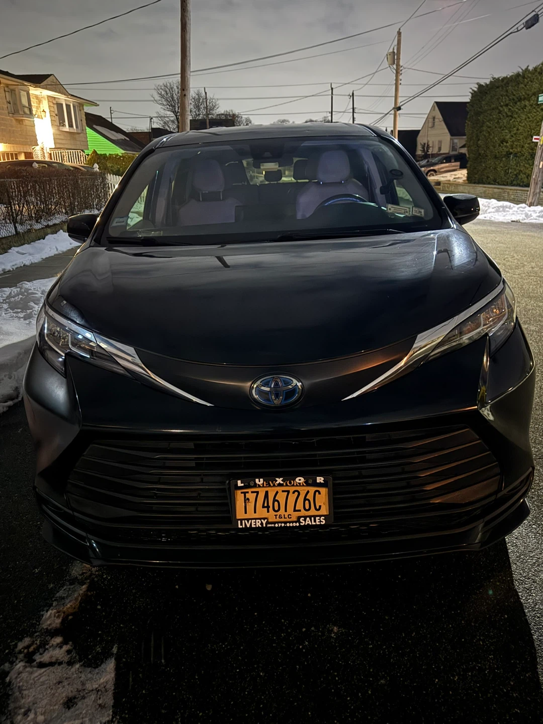 Black Toyota Sienna Minivan - photo 4
