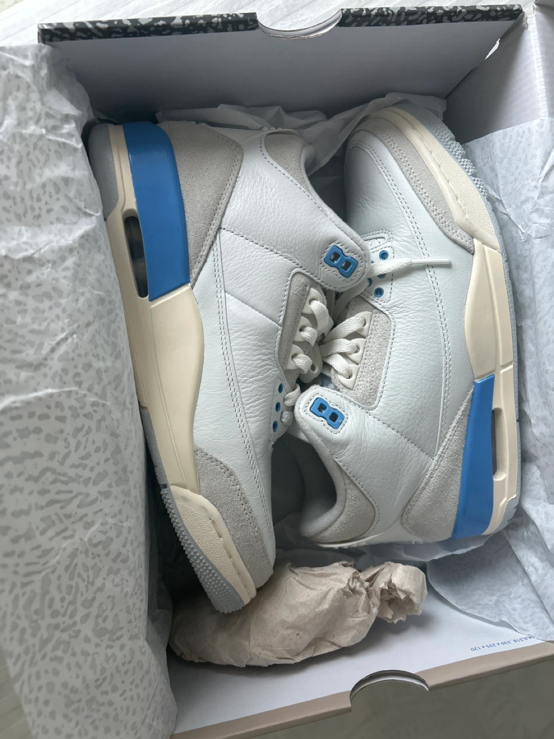 Air Jordan 3 Retro (White/Blue)