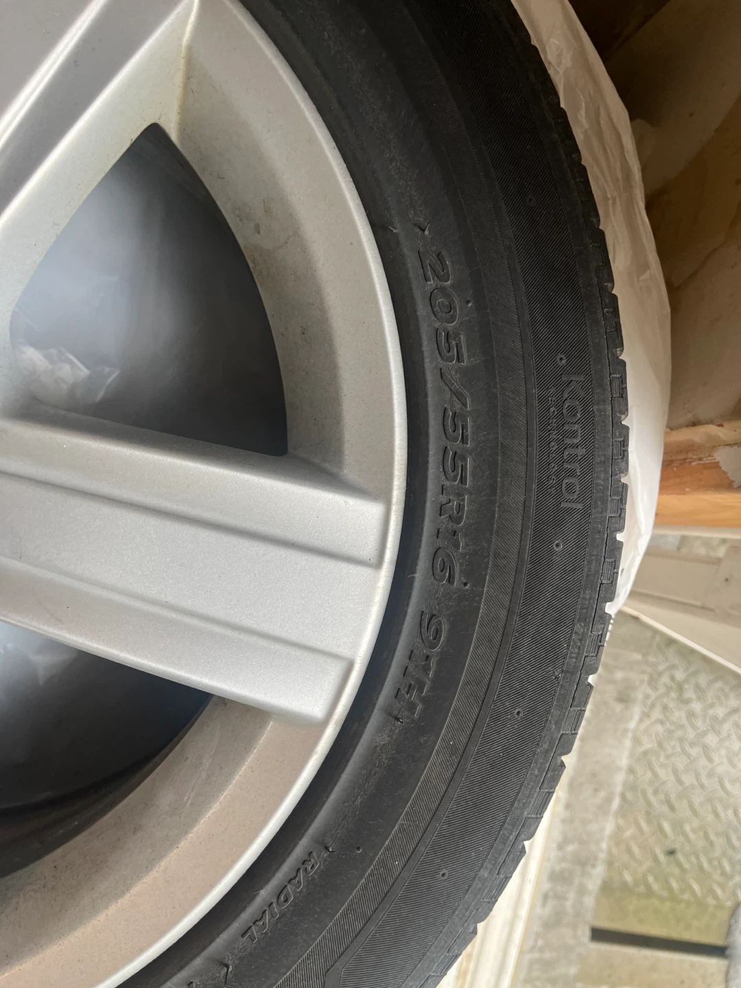 All season tire - photo 2