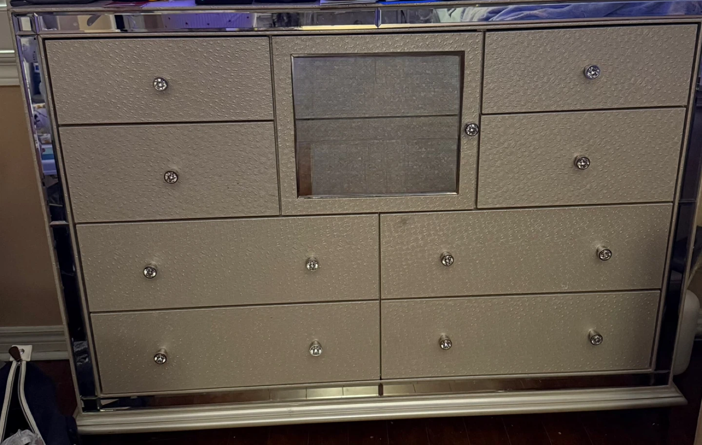 Michael Amin & Jane Seymour Dresser - photo 2