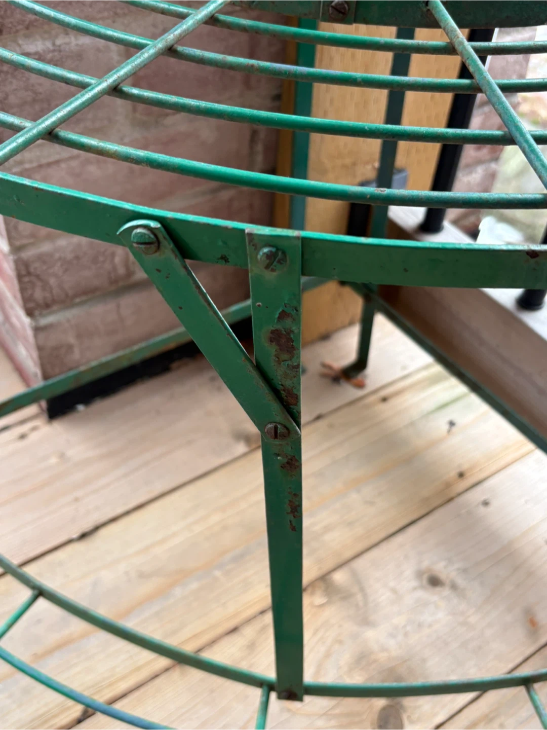 Green Metal Corner Plant Stand - photo 2