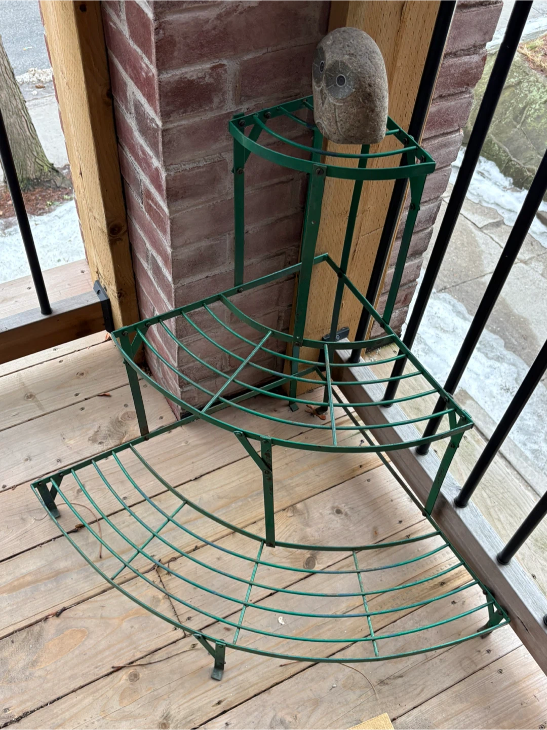 Green Metal Corner Plant Stand - photo 3
