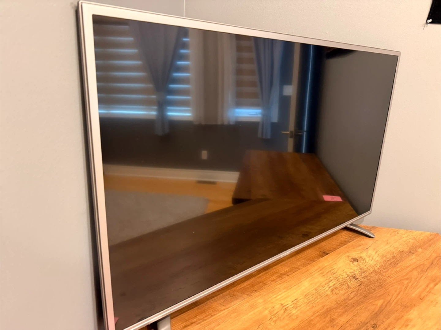 SHARP 4K UHD Smart TV