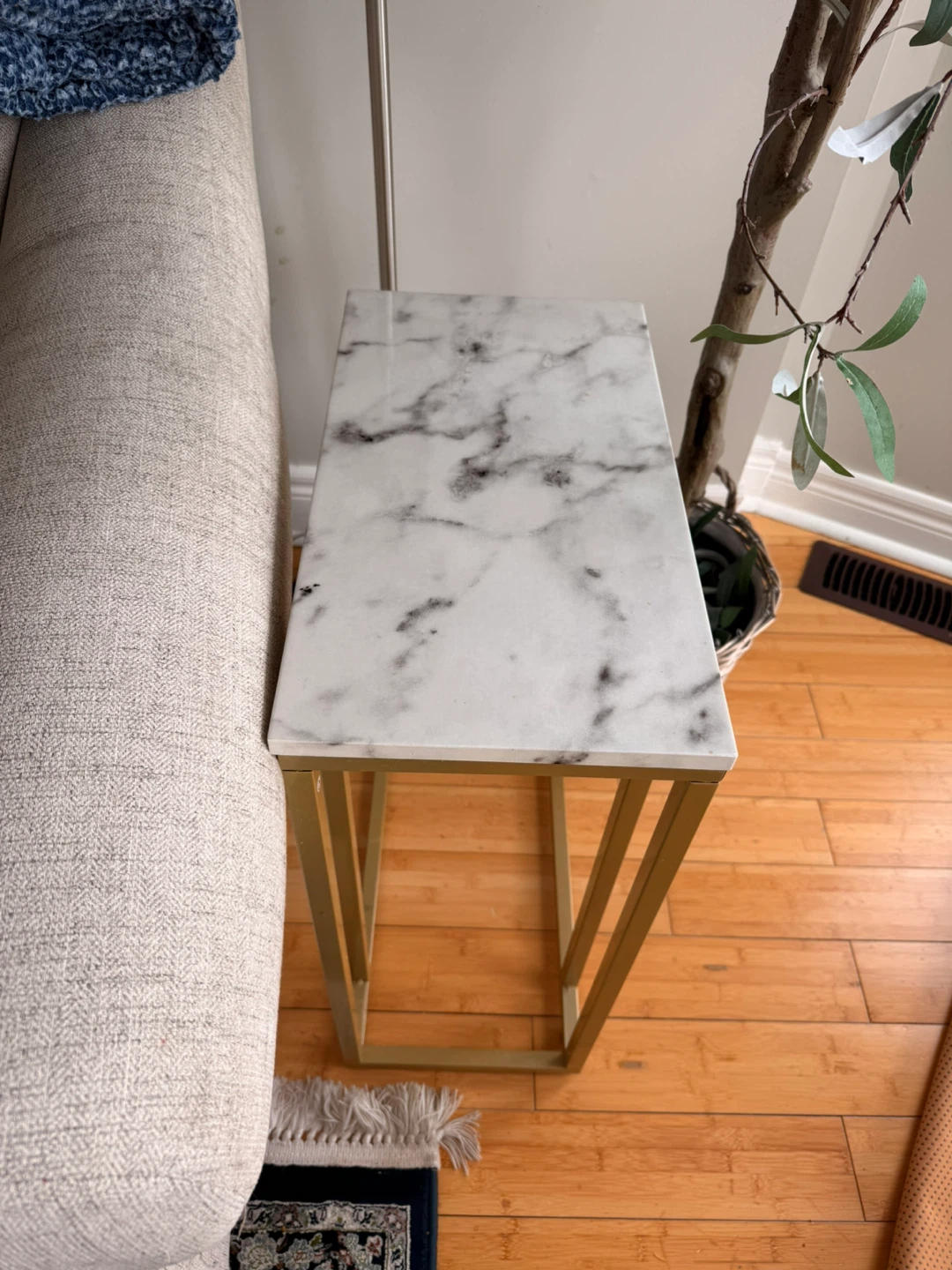 Marble Look C-Table with Gold Frame - set of 2