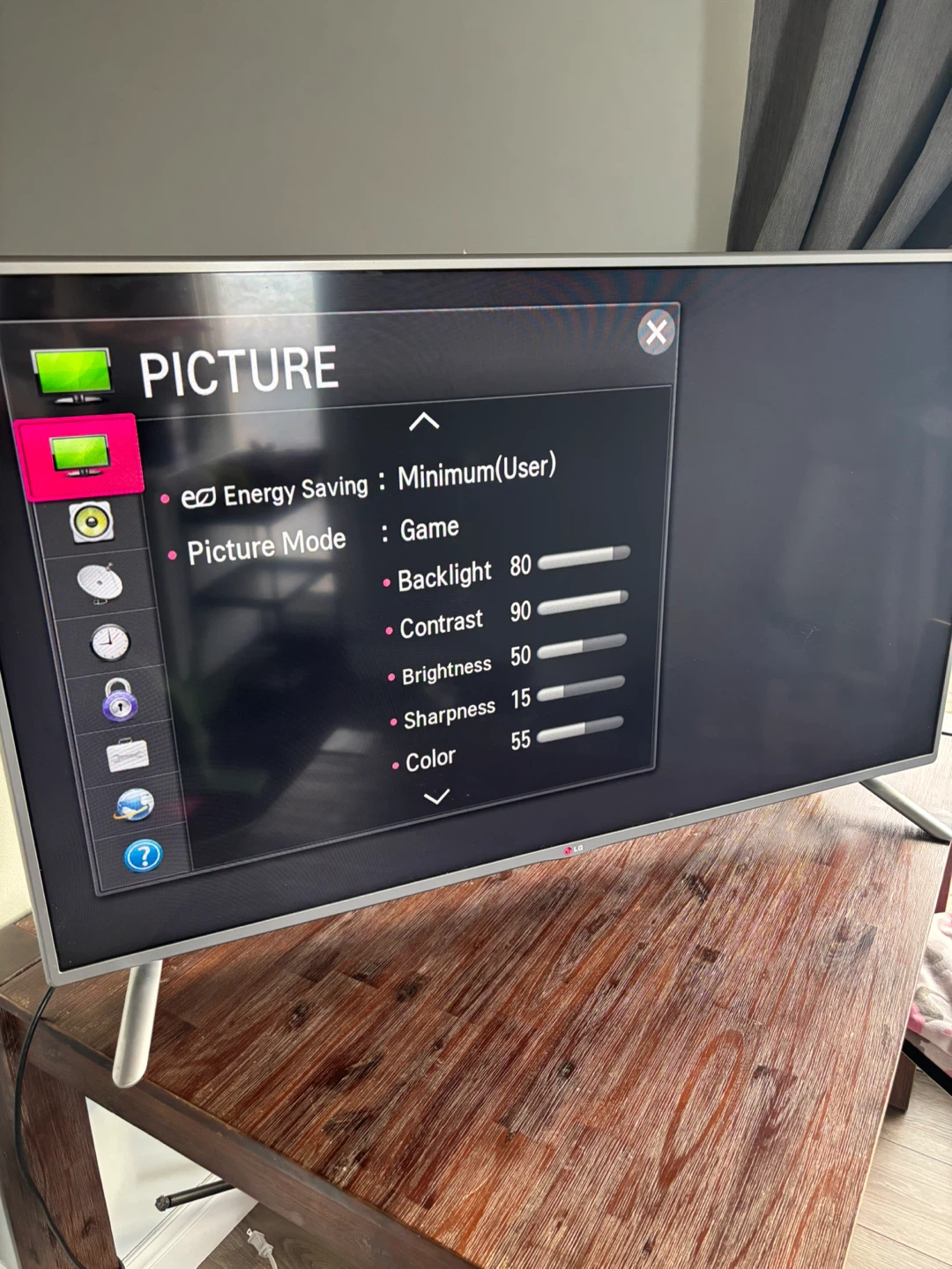 LG 50 inch TV - photo 2