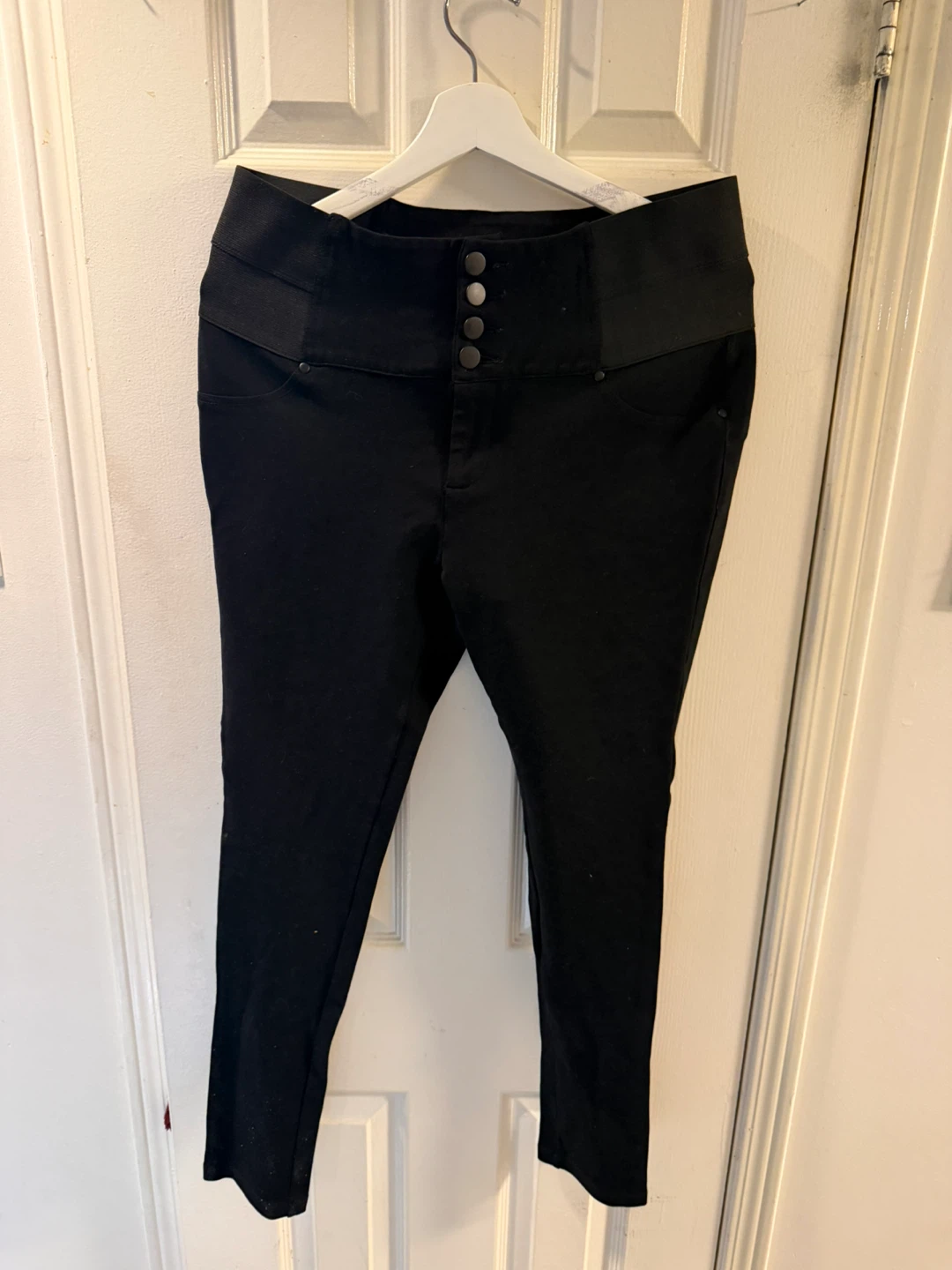 Bundle of Women's Pants - photo 5