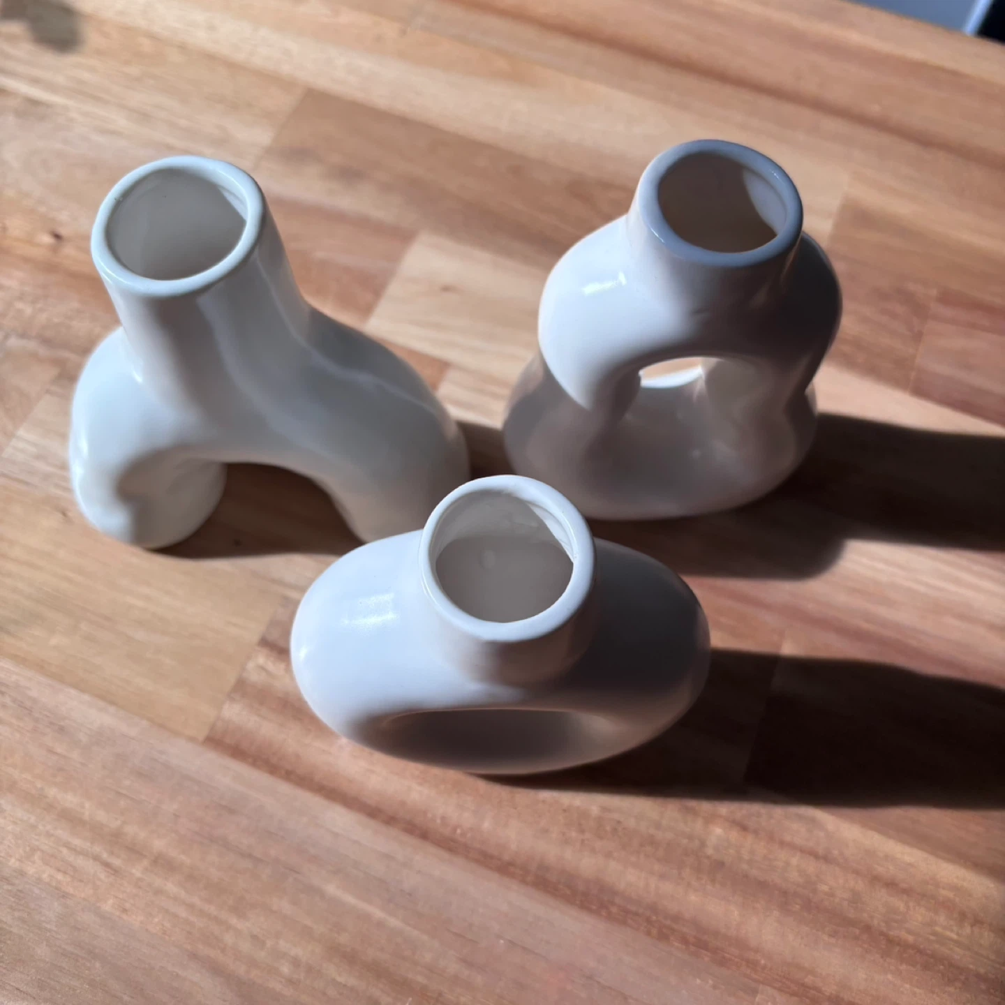 Set of 3 White Small Ceramic Vases - photo 3