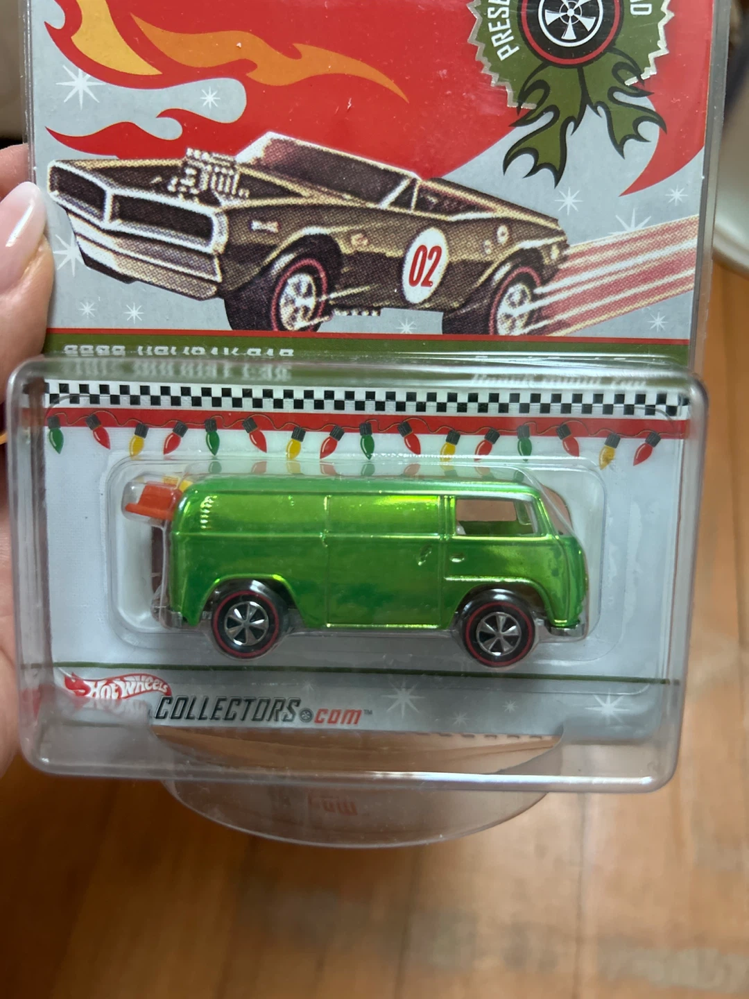 Hot Wheels 2002 Holiday Car Beach Bomb Too Green #8772/10000 - photo 3