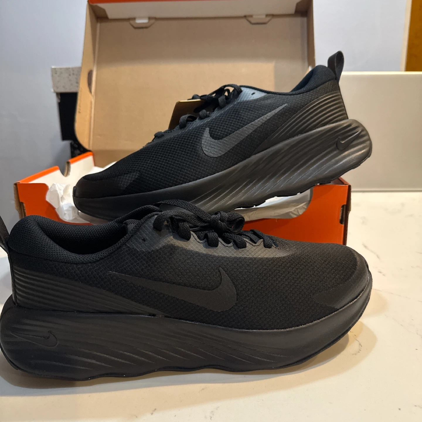 Nike Men's Black Running Shoes - photo 2