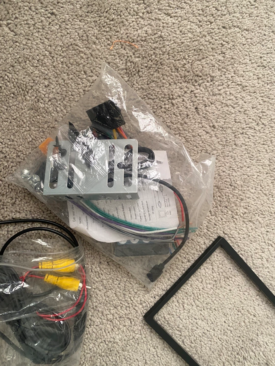 Sanptent Car Stereo & Backup Camera Kit - photo 3