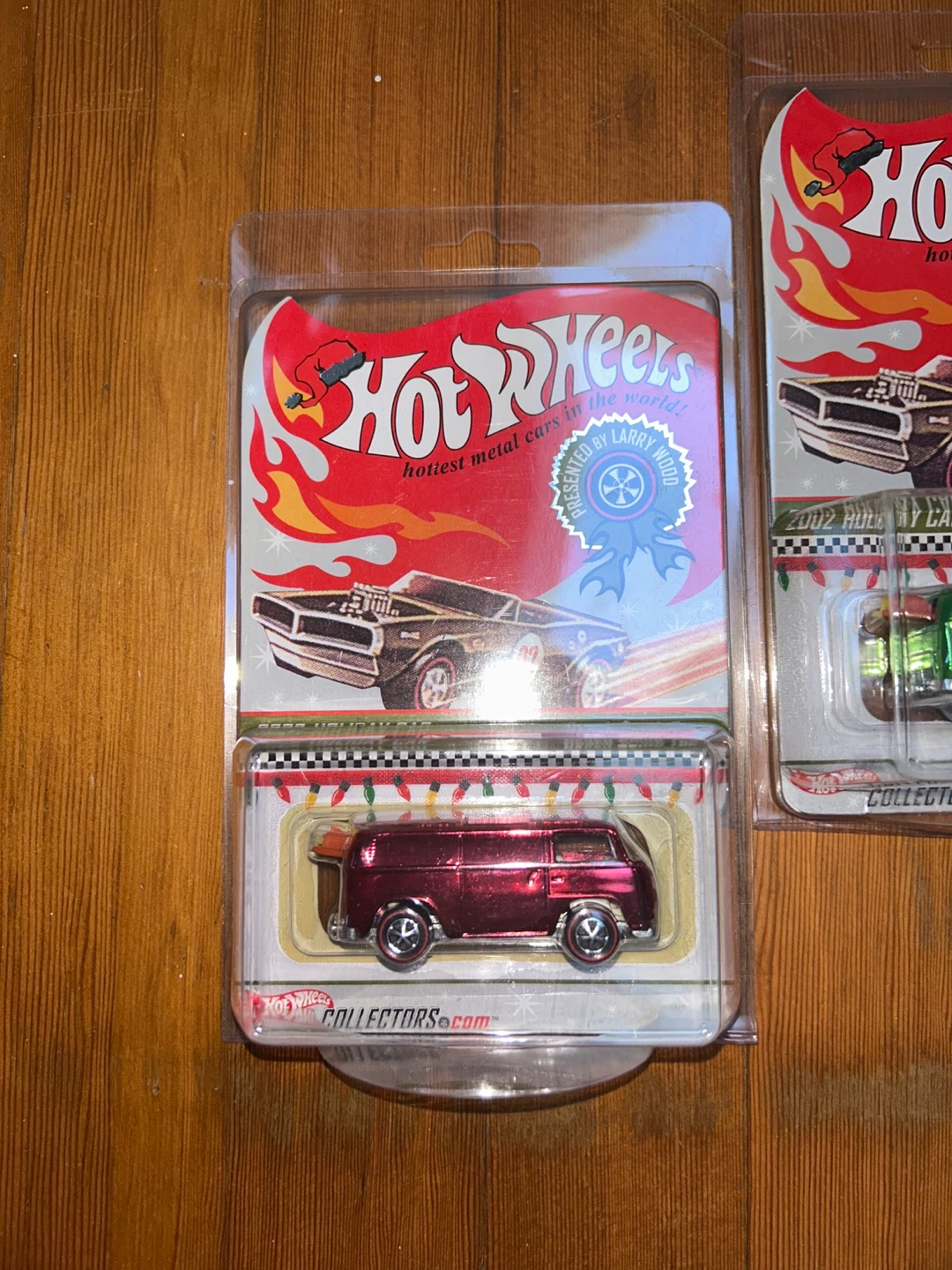 Hot Wheels 2002 Holiday Car Beach Bomb Too Red #4135/10000