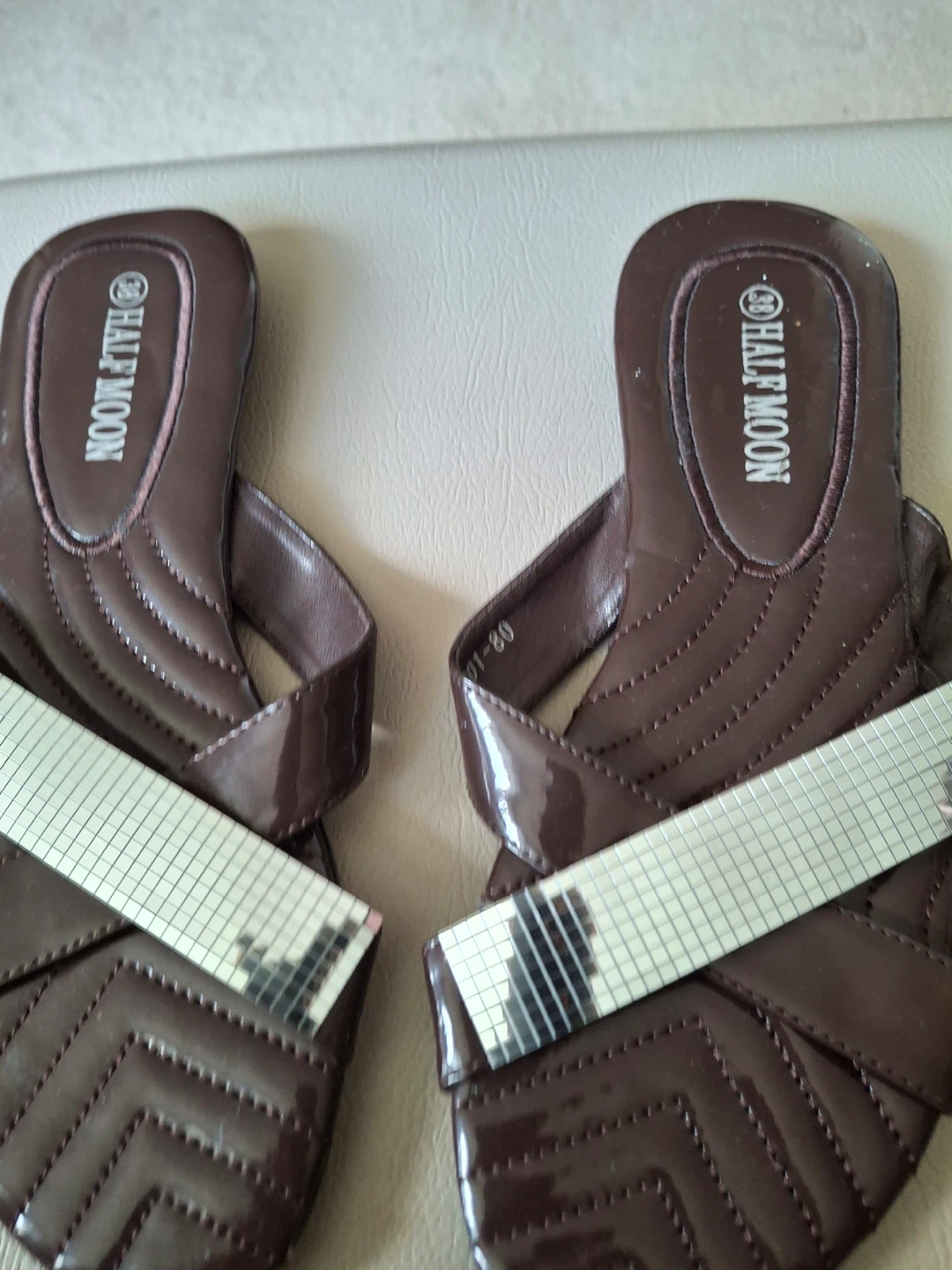 Half Moon brown sandals with silver crossover detail (unworn) - photo 5