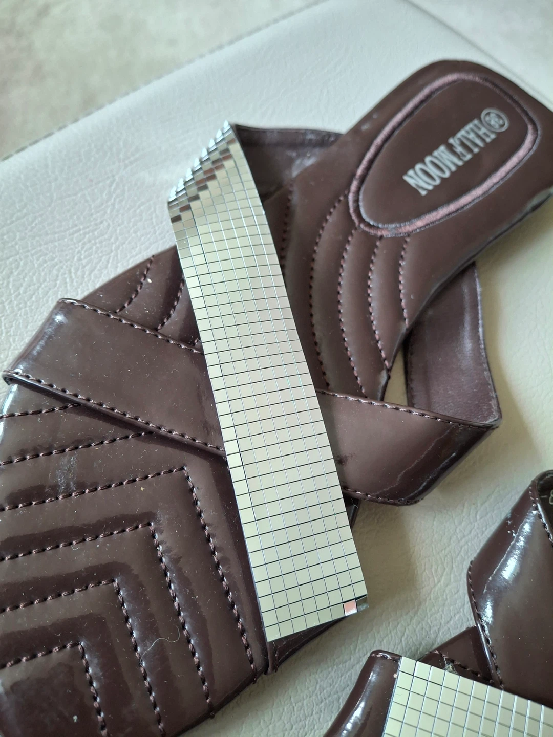 Half Moon brown sandals with silver crossover detail (unworn) - photo 3