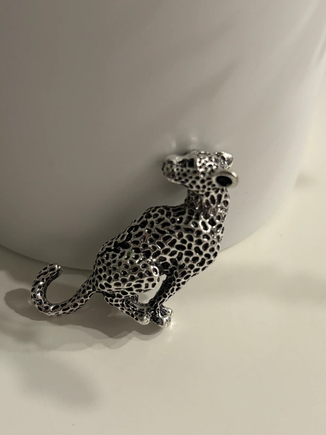 Lovely Leopard Print Brooch Pin!