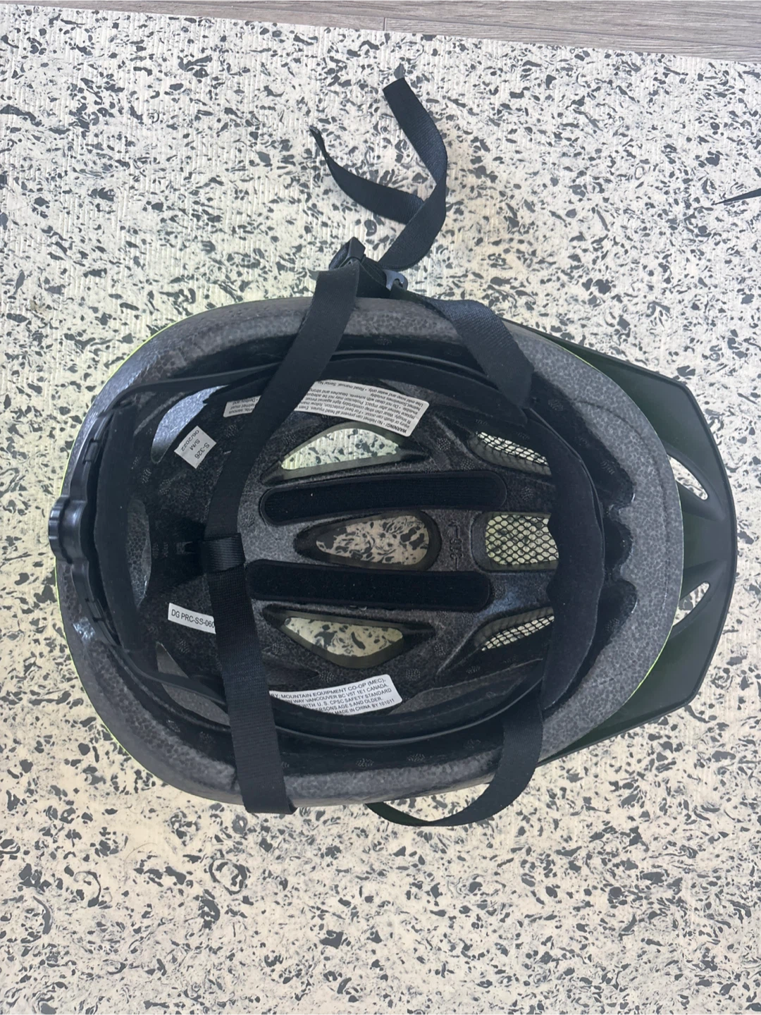 Bright Yellow Cycling Helmet - Size S/M - photo 3