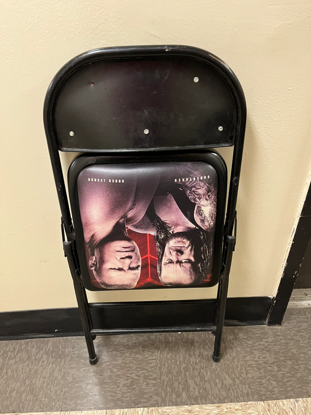 WWE Hell in a Cell 2015 Folding Chair Undertaker vs Brock Lesnar - photo 4