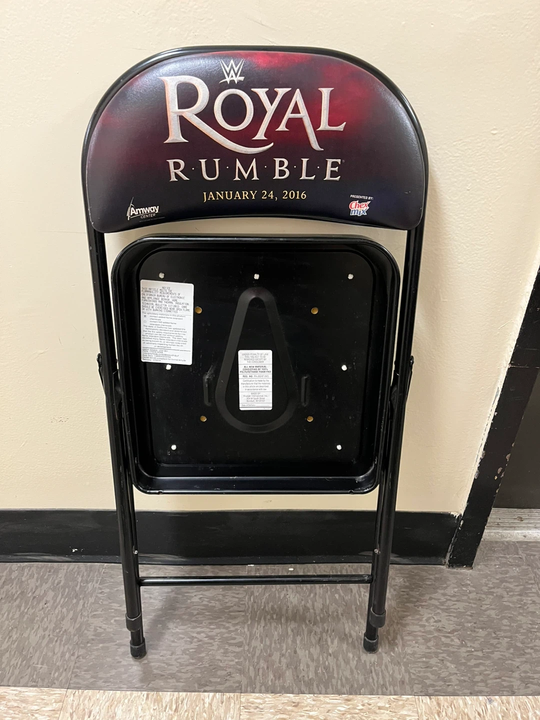 WWE Royal Rumble 2016 Folding Chair Roman Reigns - photo 3