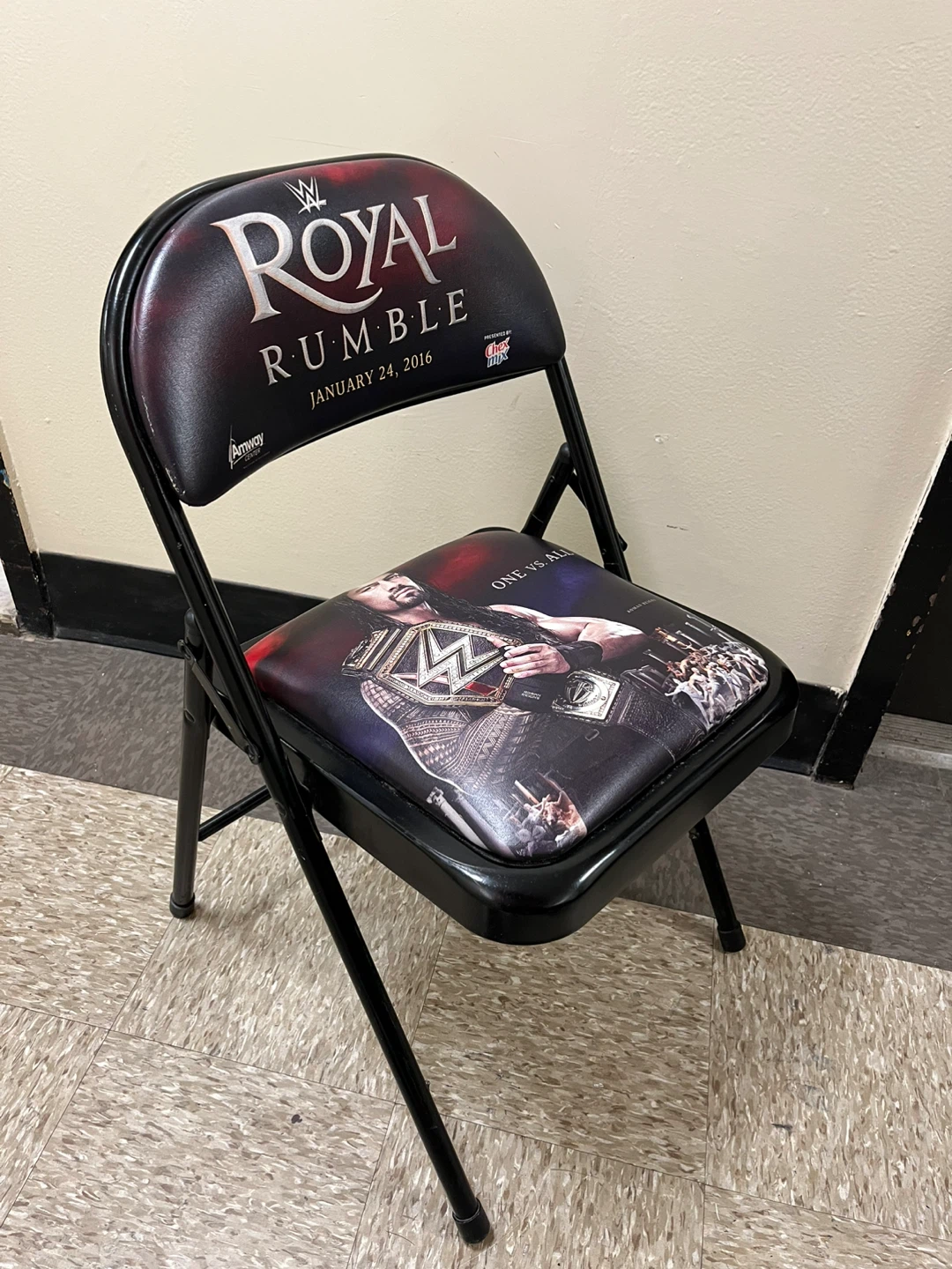 WWE Royal Rumble 2016 Folding Chair Roman Reigns