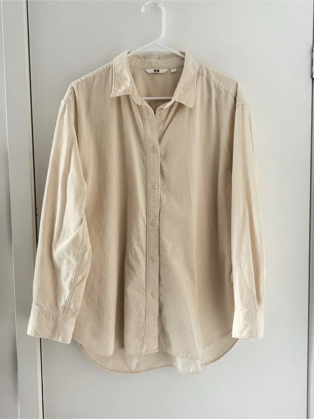 Uniqlo Beige Corduroy Shirt Size Medium