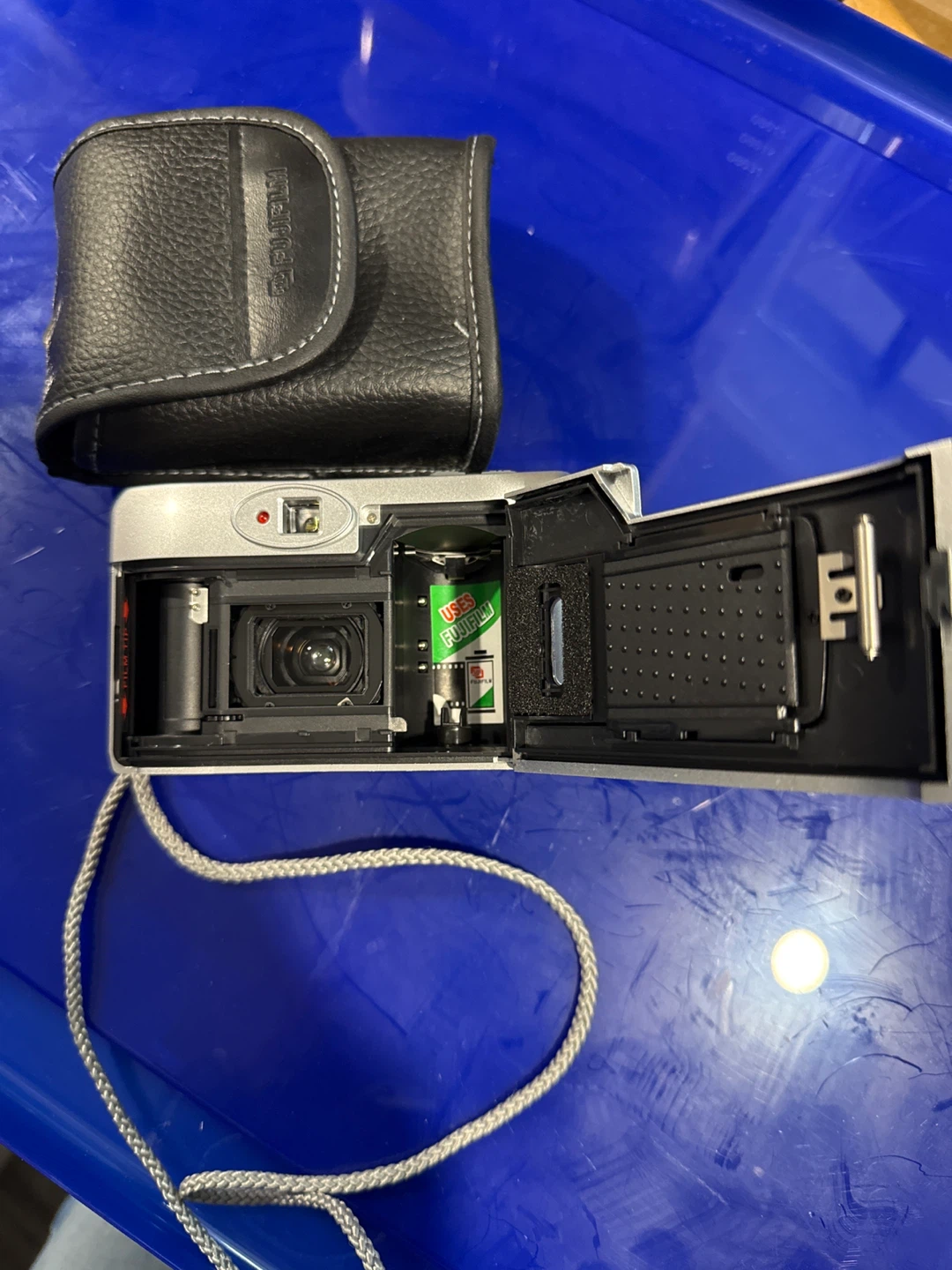 Fujifilm Zoom Date 70V Point and Shoot Film Camera with Case - photo 2